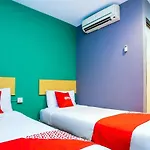 Oyo 89688 Alor Street Hotel