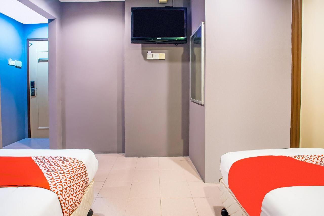 Oyo 89688 Alor Street Hotel