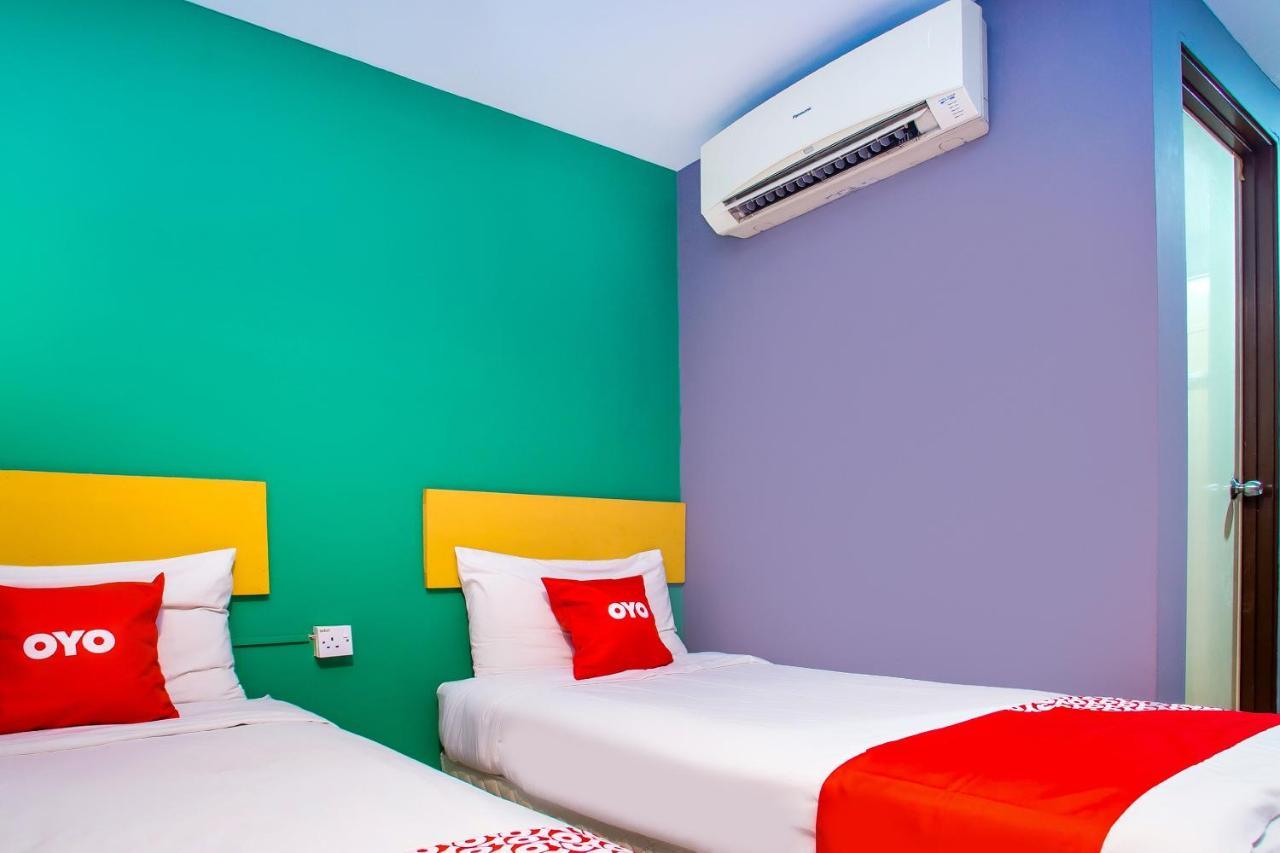 Hotel Oyo 89688 Alor Street