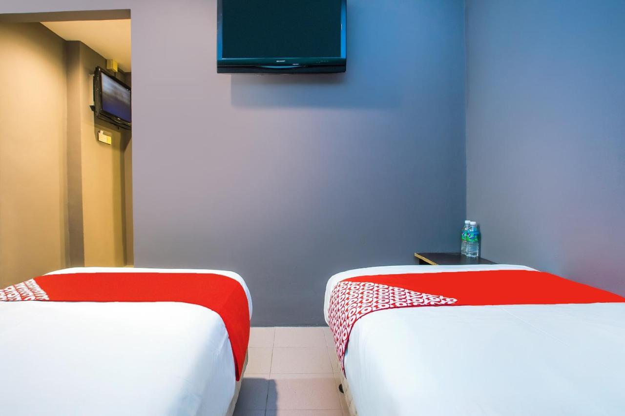 Oyo 89688 Alor Street Hotel 2*
