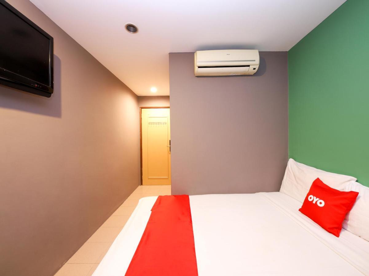 Oyo 89688 Alor Street Hotel 2*