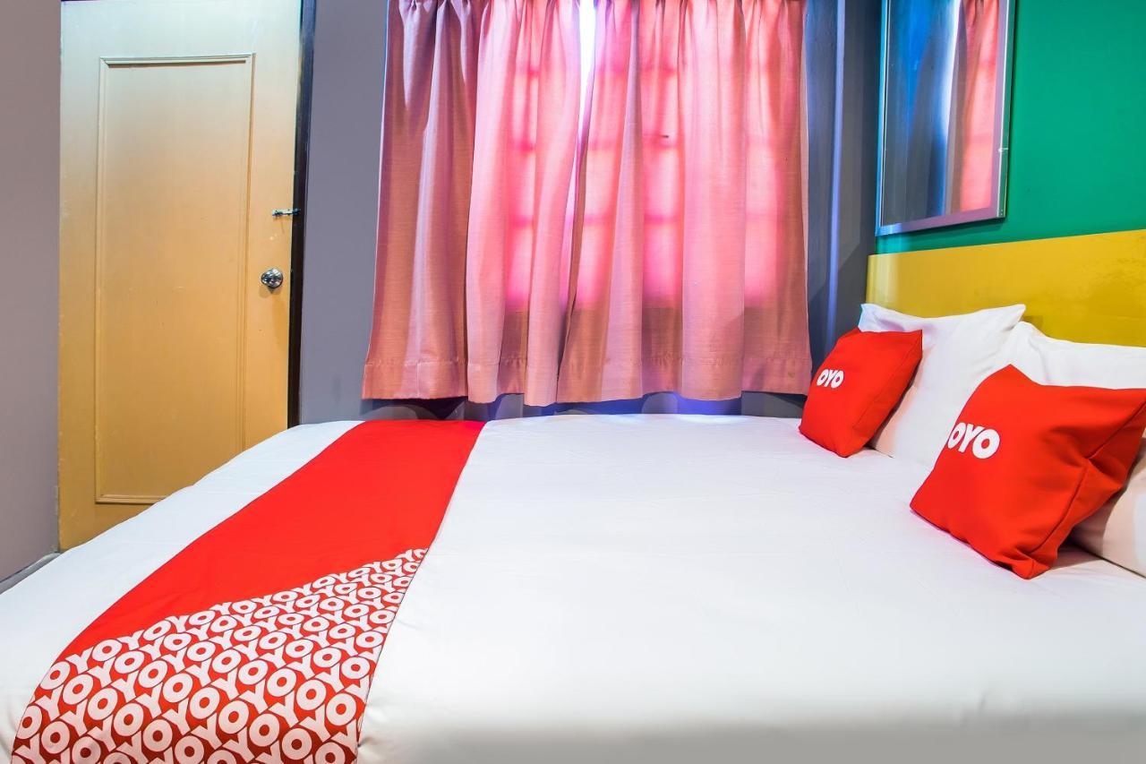 Hotel Oyo 89688 Alor Street 2*