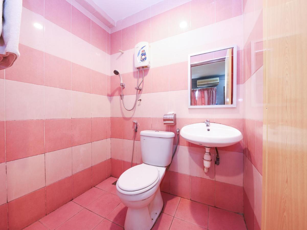 Hotel Oyo 89688 Alor Street 2*